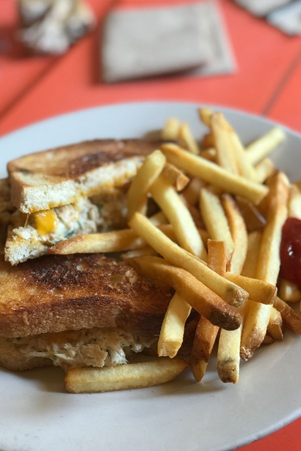 Thunfisch Sandwich im Swingers Diner